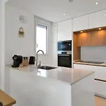 Apartamento With Terrace, Parking, Pool And A C - Horus 1 *