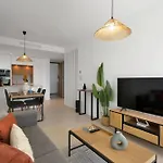 With Terrace, Parking, Pool And A C - Horus 1 Apartamento Torre Del Mar