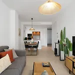 With Terrace, Parking, Pool And A C - Horus 1 Apartamento *