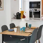 With Terrace, Parking, Pool And A C - Horus 1 Apartamento