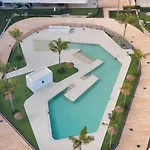 Apartamento With Terrace, Parking, Pool And A C - Horus 1 *