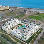 With Terrace, Parking, Pool And A C - Horus 1 Apartamento *