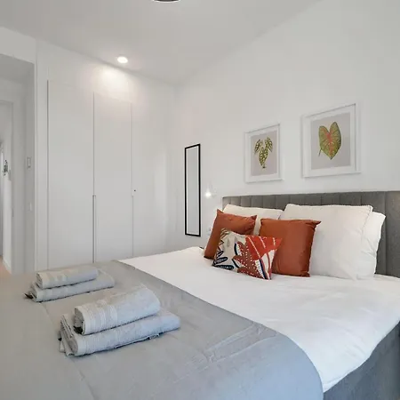 Apartamento With Terrace, Parking, Pool And A C - Horus 1 *